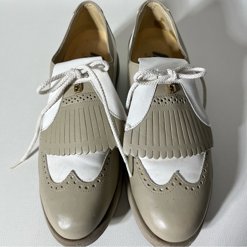 FootJoy Cream and White Athletic Shoes with Wing-tip Detailing SZ 7